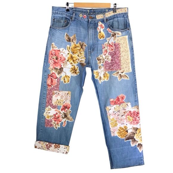 OOAK Levi’s Upcycled Boyfriend Floral Patch Jeans Sz 36/30 - Picture 1 of 16